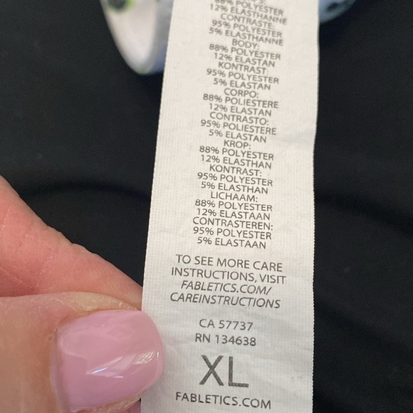 Fabletics Sports Bra Women’s Fleck print Greens clasp back activewear workout XL - Picture 6 of 8